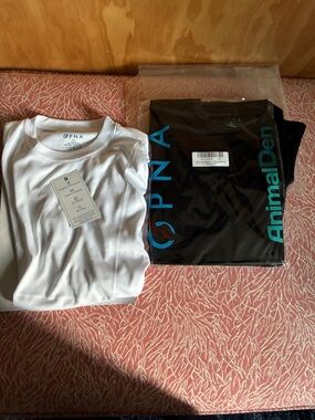 NWT Animal Den Tee long sleeve Crewneck Set - White & Black